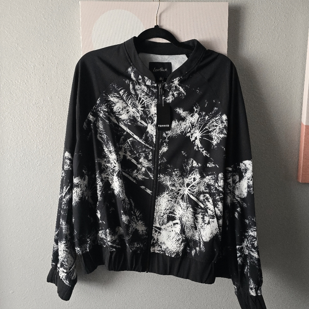 1 / 1X / 14-16 TORRID Lovesick Palm Bomber Jacket